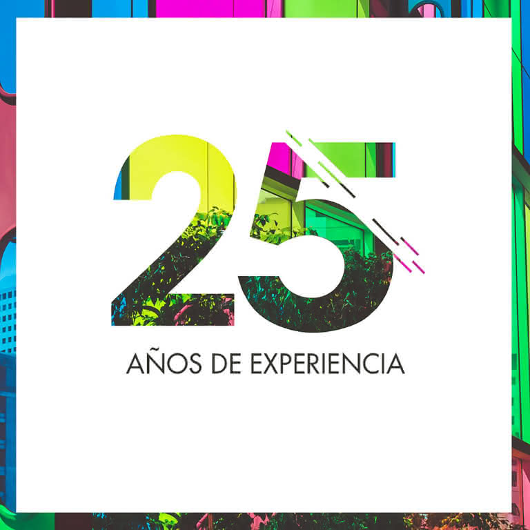 La imagen muestra el número "25" con reflejos de colores, y el texto "AÑOS DE EXPERIENCIA" debajo, que indica 25 años de experiencia.